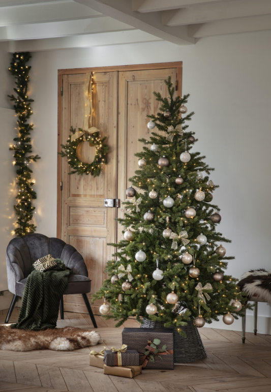 Luxury Hard Needle Pine Christmas Tree 7ft/210cm