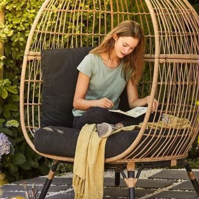 Benches, Chairs & Loungers