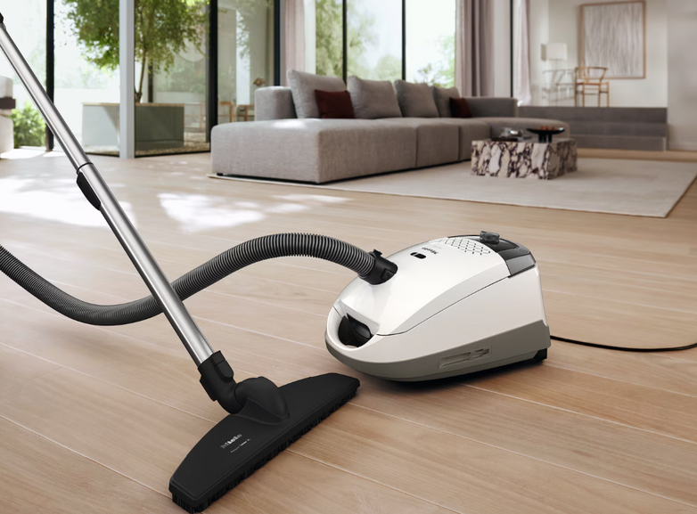 Miele Guard S1 Parquet XL Bagged Vacuum Cleaner | Brillant White | 12652920