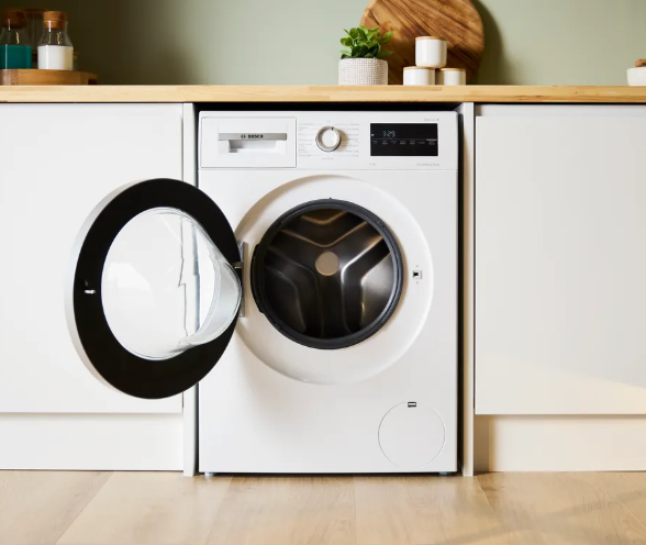 BOSCH Series 4 9kg 1400 Spin Washing Machine | White