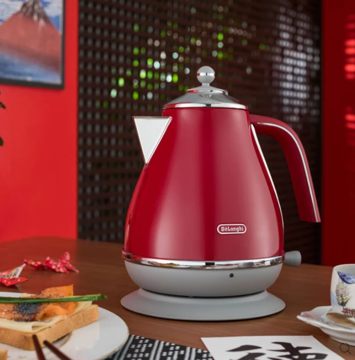 Delonghi Micalite Kettle Red