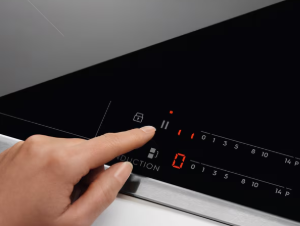 Electrolux 4 Ring Induction Hob 60cm | Black | LIT604